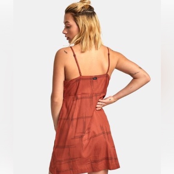 NWT RVCA Women’s Capital Knot Tank Dress in Rust Size L - Picture 3 of 17